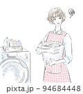 家事をする可愛い女性　洗濯 94684448