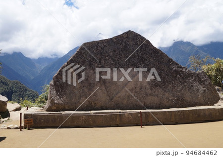 ペルー マチュピチュ遺跡の聖なる石 94684462