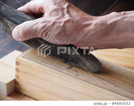 鰹節を削る 鰹節を削る 94685032