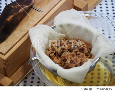 鰹節の一番だし 94685045