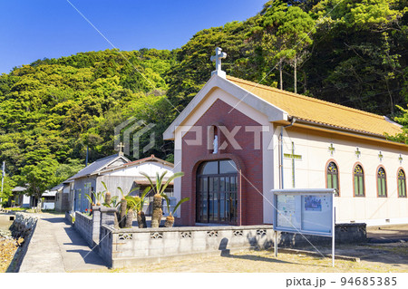 久賀島 旧五輪教会堂とカトリック五輪教会 久賀島 旧五輪教会堂とカトリック五輪教会 94685385
