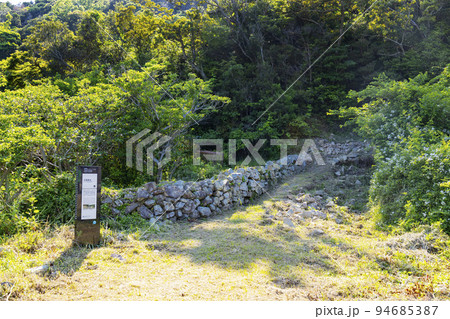 久賀島　五輪のキリシタン墓地 94685387