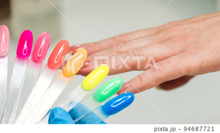 Choosing set color of gel polish 94687721
