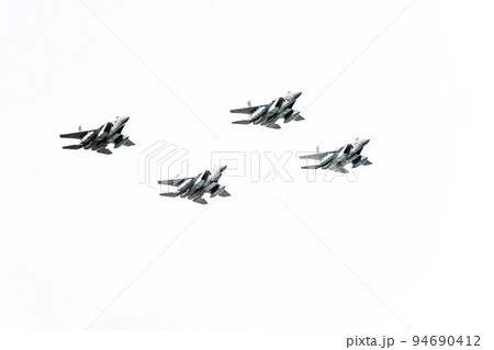 航空自衛隊　戦闘機F-15　展示飛行 94690412