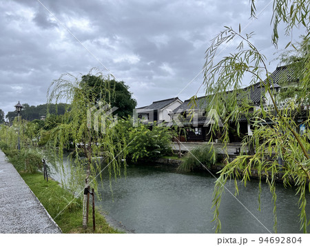 雨上がりのしっとり倉敷美観地区 雨上がりのしっとり倉敷美観地区 94692804
