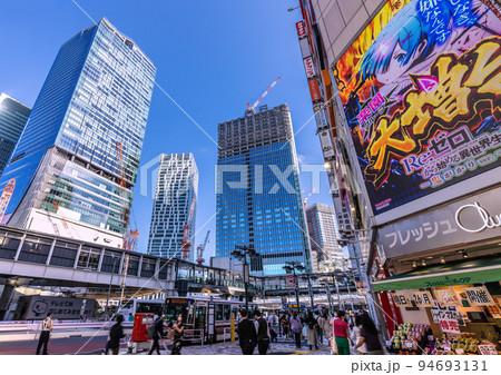 日本の東京都市景観 渋谷のウェーヴ通りから渋谷駅や桜丘口再開発などを望む=9月25日 日本の東京都市景観 渋谷のウェーヴ通りから渋谷駅や桜丘口再開発などを望む=9月25日 94693131