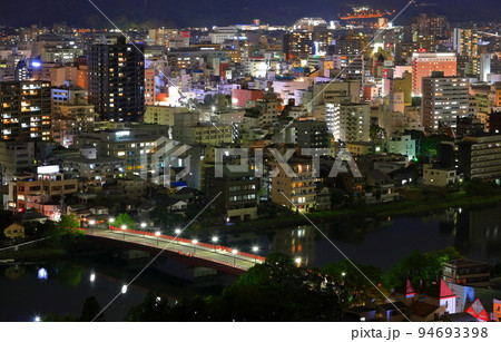 【高知県】筆山公園からの夜景(高知市街) 【高知県】筆山公園からの夜景(高知市街) 94693398