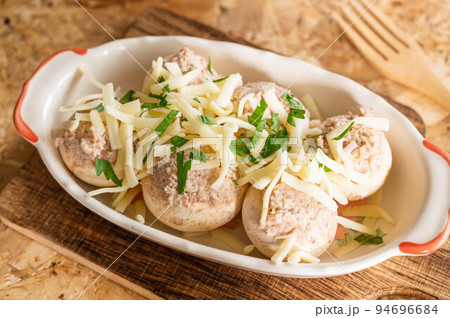 マッシュルームのチーズパン粉焼き マッシュルームのチーズパン粉焼き 94696684
