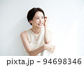 女性のビューティイメージ 94698346