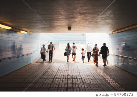 出口 出口 94700272