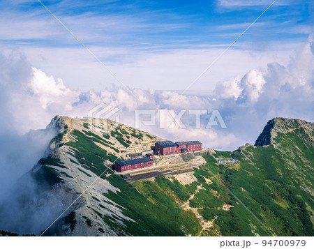 唐松岳頂上山荘の風景 唐松岳頂上山荘の風景 94700979