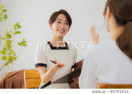 カウンセリング　セラピスト 94701014