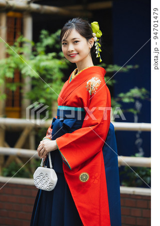 赤い振袖 袴 赤い振袖 袴 94701479