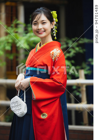 赤い振袖 袴 赤い振袖 袴 94701489