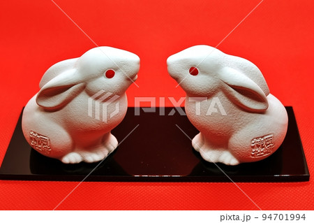 うさぎの置き物(京都 岡崎神社の狛うさぎ) うさぎの置き物(京都 岡崎神社の狛うさぎ) 94701994
