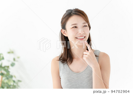 女性 歯 女性 歯 94702904