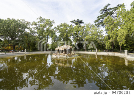 Buen retiro park in Madrid, Spain Buen retiro park in Madrid, Spain 94706282