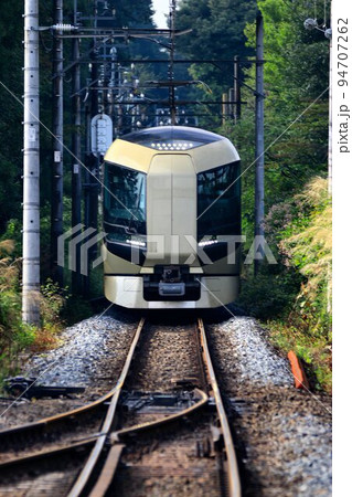 初秋の鬼怒川路を行く…【特急リバティ会津】500系・大桑駅 初秋の鬼怒川路を行く…【特急リバティ会津】500系・大桑駅 94707262