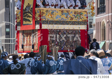 京都 祇園祭(後祭)の山鉾巡行 鷹山  京都 祇園祭(後祭)の山鉾巡行 鷹山  94713008