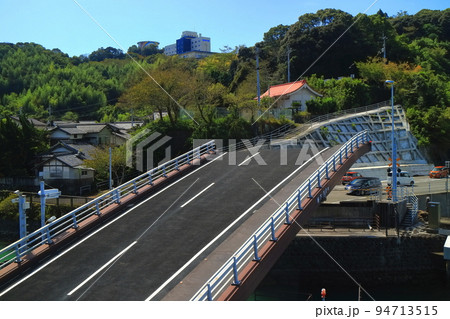 【高知県】稼働中の手結港可動橋 94713515