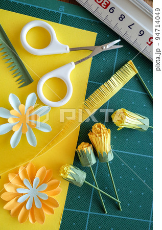 ペーパーフラワーづくり 94714049