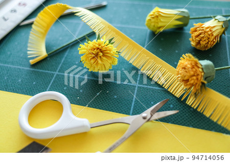 ペーパーフラワーづくり 94714056