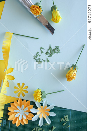 ペーパーフラワーづくり 94714073