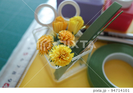 ペーパーフラワーづくり 94714101