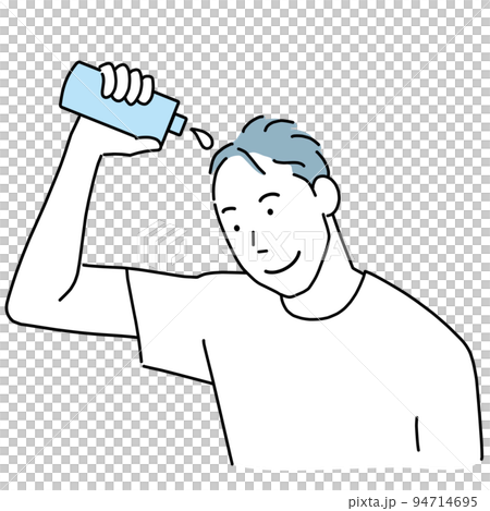 笑顔で育毛剤を使う薄毛の男性 94714695