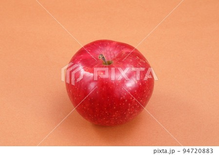 りんご りんご 94720883
