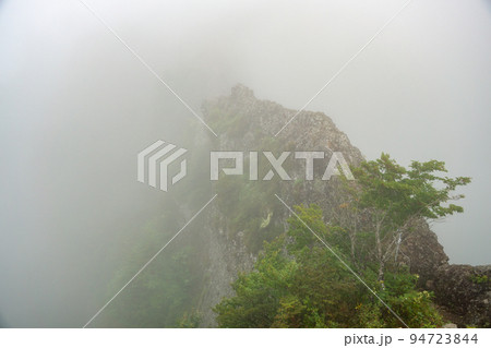 戸隠山 蟻の塔渡り 戸隠山 蟻の塔渡り 94723844