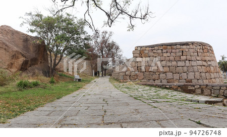 Fort walls, Elusittina Kote Or Chitradurga fort, Karnataka, India. 94726748