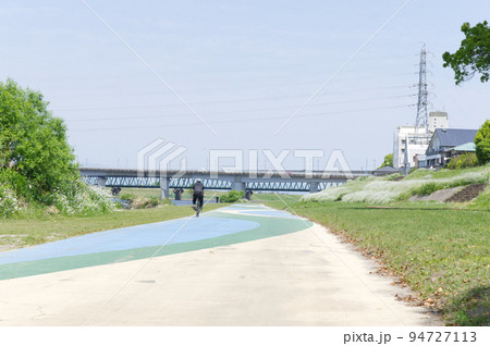 続く自転車道 94727113