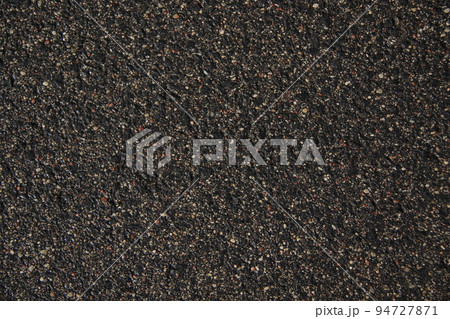 wet rough textured asphalt background 94727871
