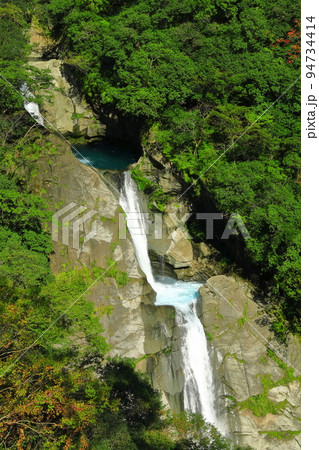 【高知県】百名瀑の轟の滝(四国八十八景) 【高知県】百名瀑の轟の滝(四国八十八景) 94734414