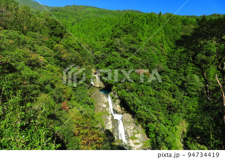 【高知県】百名瀑の轟の滝(四国八十八景) 【高知県】百名瀑の轟の滝(四国八十八景) 94734419