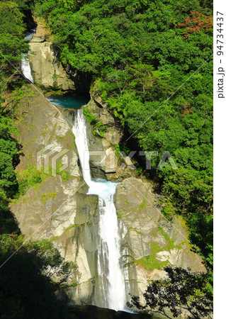 【高知県】百名瀑の轟の滝(四国八十八景) 【高知県】百名瀑の轟の滝(四国八十八景) 94734437