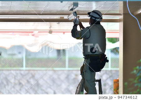 マンション大規模修繕 電気工事 照明器具の結線 マンション大規模修繕 電気工事 照明器具の結線 94734612