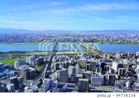 梅田スカイビルから見た淀川と十三方面(2022年秋) 梅田スカイビルから見た淀川と十三方面(2022年秋) 94736158