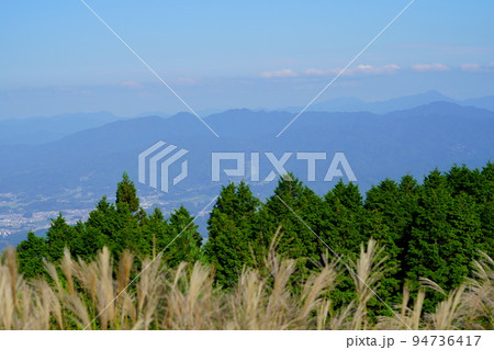 葛城山山頂から見下ろす・御所市街 葛城山山頂から見下ろす・御所市街 94736417