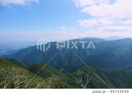 鈴鹿山脈　鎌ヶ岳の登山道からの眺め 94743049