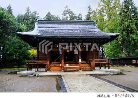 紅葉の頃・秋雨に濡れる… 米沢・上杉神社 紅葉の頃・秋雨に濡れる… 米沢・上杉神社 94743976