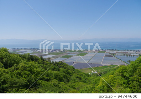 荒神山のハンググライダー離陸場からの琵琶湖の眺め 荒神山のハンググライダー離陸場からの琵琶湖の眺め 94744600