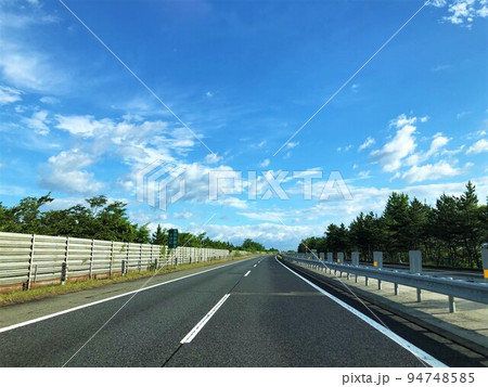 先が見通せるガラガラの東北自動車道 94748585