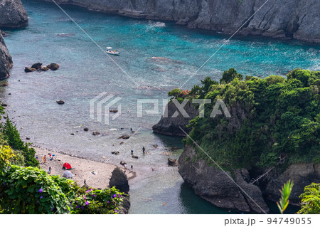 《静岡県》あいあい岬の海岸線・伊豆の南端奥石廊崎 94749055