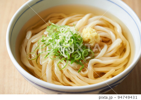 かけうどん 94749431