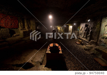 ハニベ岩窟院 94750040