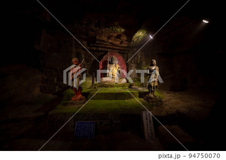 ハニベ岩窟院 94750070