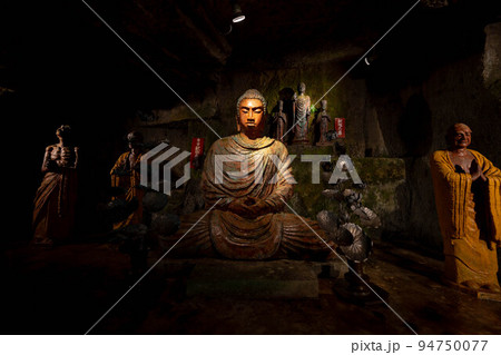 ハニベ岩窟院 94750077