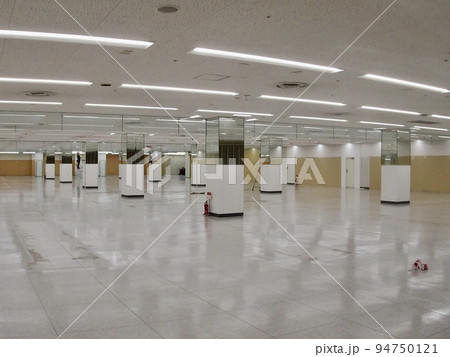 契約終了、原状回復、原状復旧、飲食店、閉店、テナント退店、テナントリーシング、工事、敷金返還、保証金 94750121